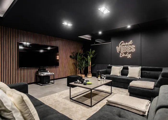 Ucieknij Do Luksusu: Wola Villa